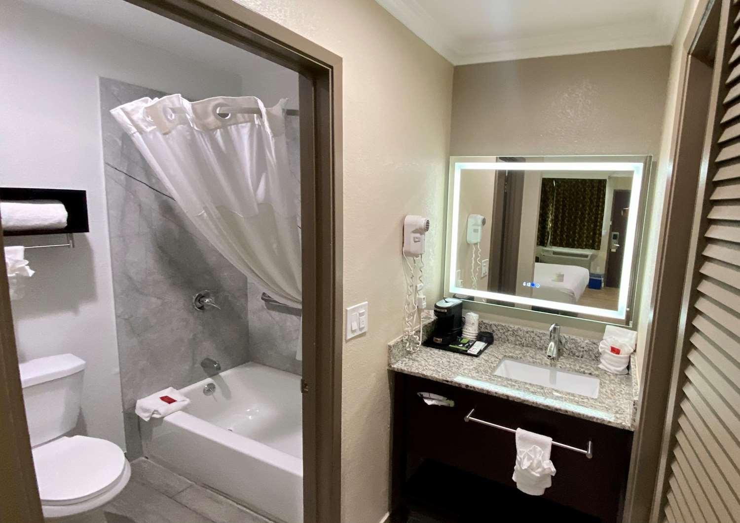 Surestay Hotel By Best Western Santa Cruz Exterior photo